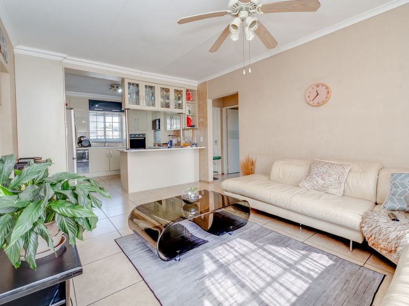 Apartment For Sale in Radiokop - Photo 7