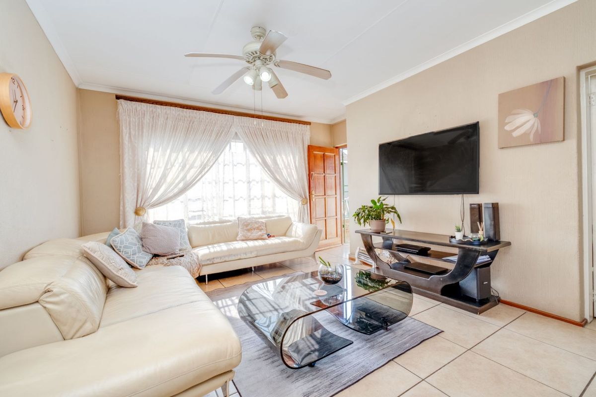 Apartment For Sale in Radiokop - Photo 4