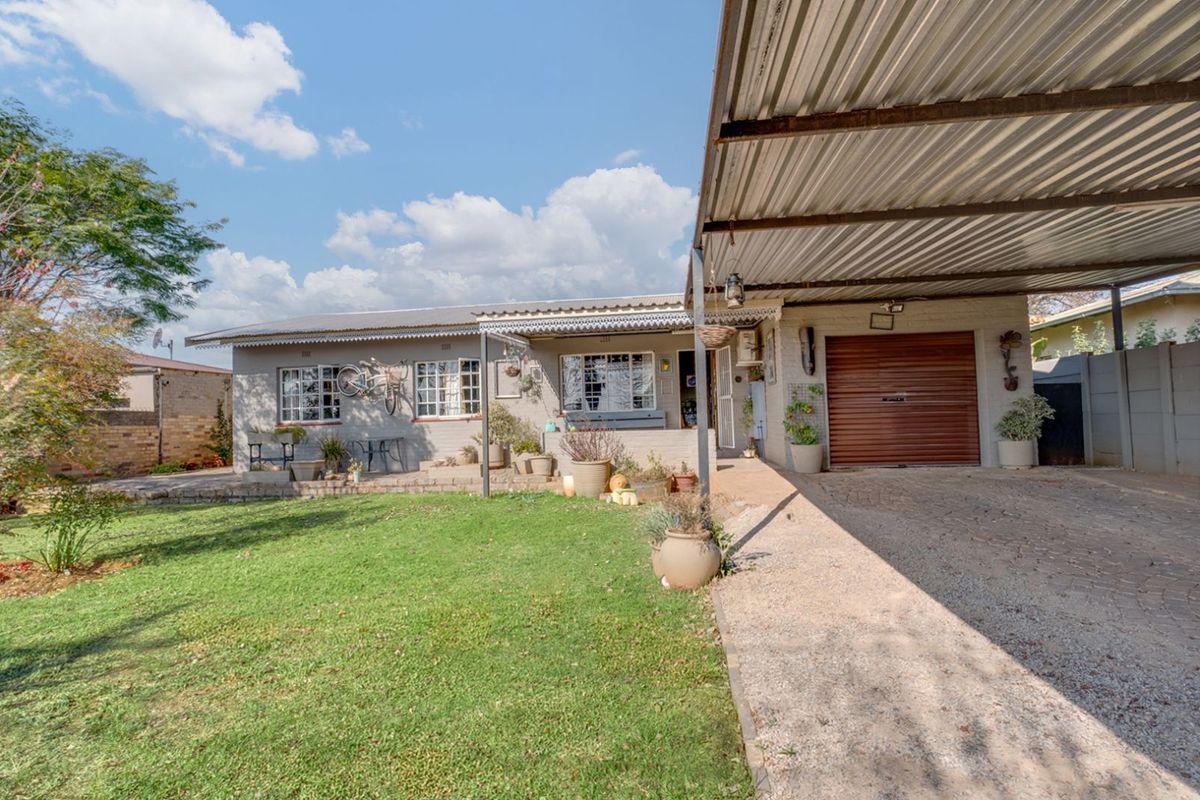 House For Sale in Krugersdorp West - Photo 4