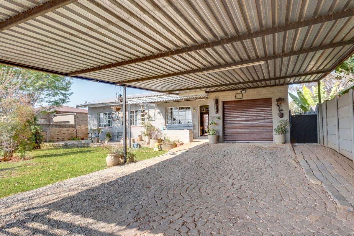House For Sale in Krugersdorp West - Photo 5