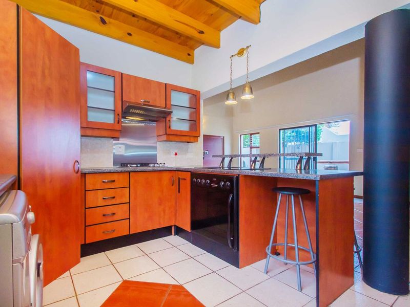House For Sale in Northcliff - Photo 4