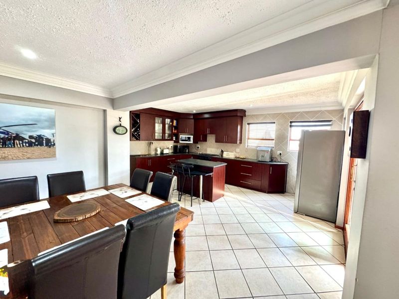 House For Sale in Bendor - Photo 4