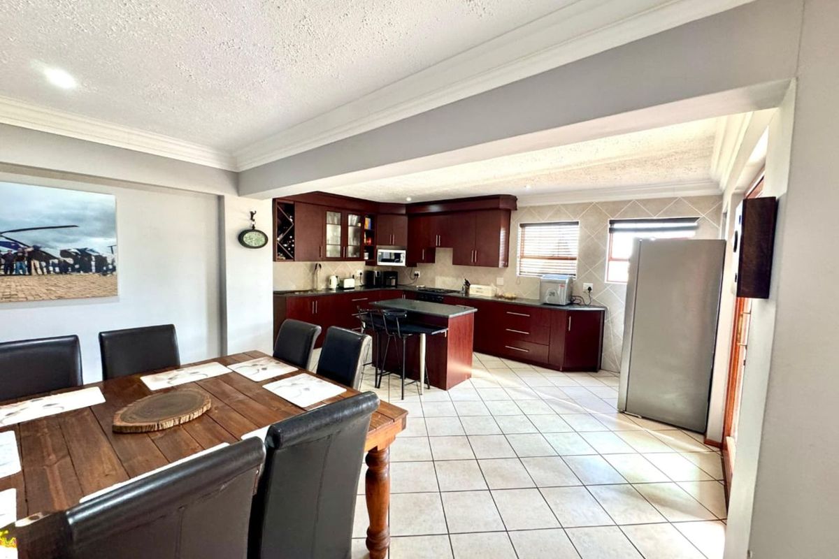 House For Sale in Bendor - Photo 4