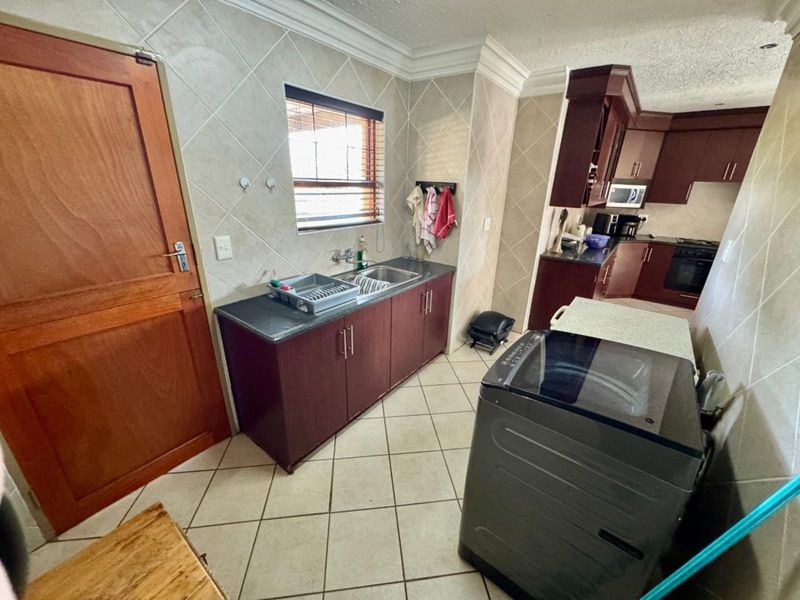 House For Sale in Bendor - Photo 5