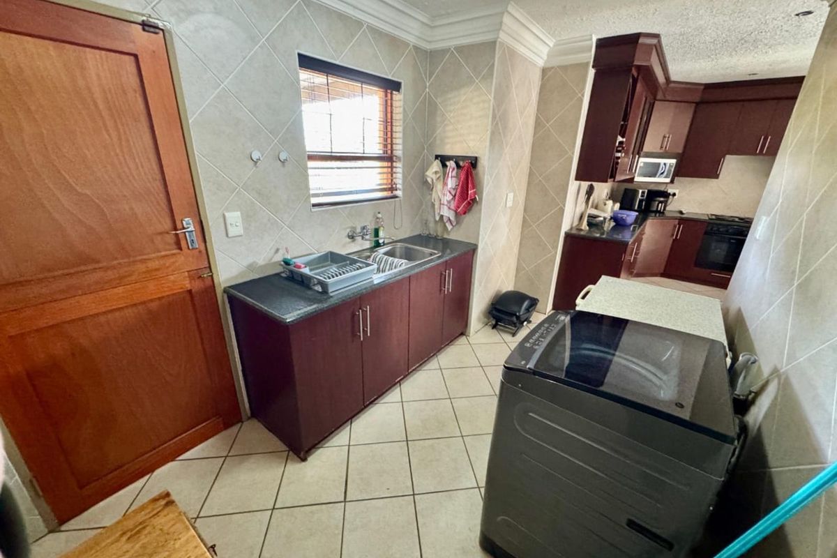 House For Sale in Bendor - Photo 5