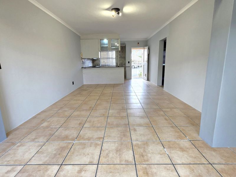 Apartment For Sale in Cayman Beach - Photo 6