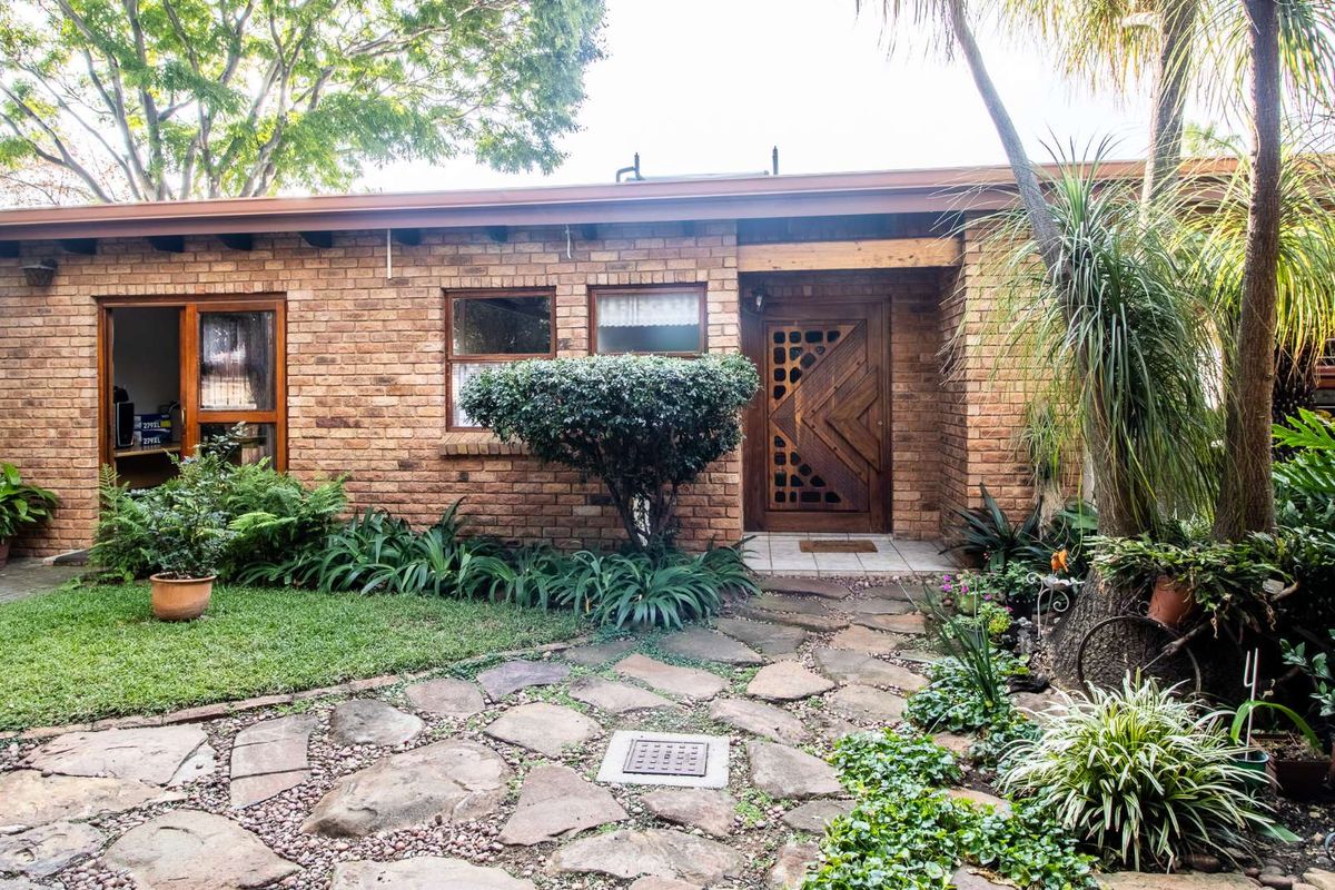 House For Sale in Moreleta Park - Photo 3