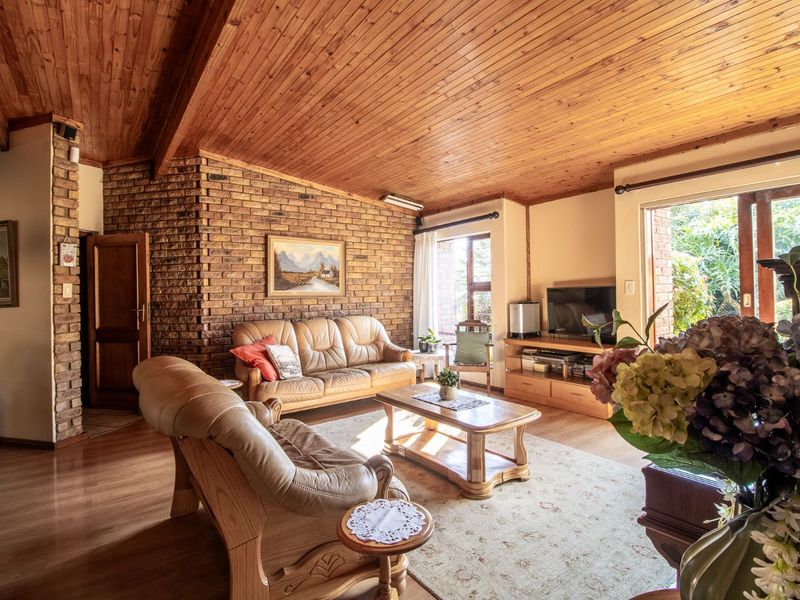 House For Sale in Moreleta Park - Photo 5