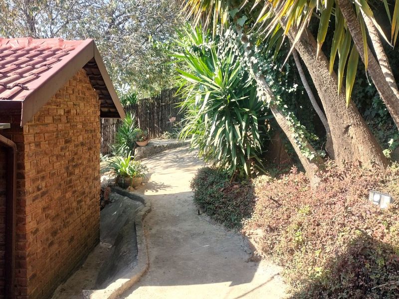 Townhouse For Sale in Kenmare - Photo 2