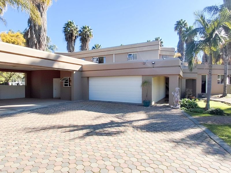House For Sale in West Bank - Photo 2