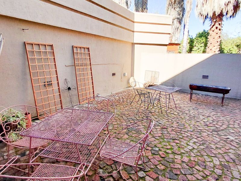 House For Sale in West Bank - Photo 7