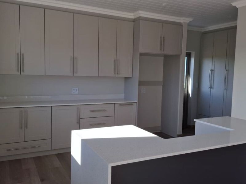 House For Sale in Stilbaai Wes - Photo 2