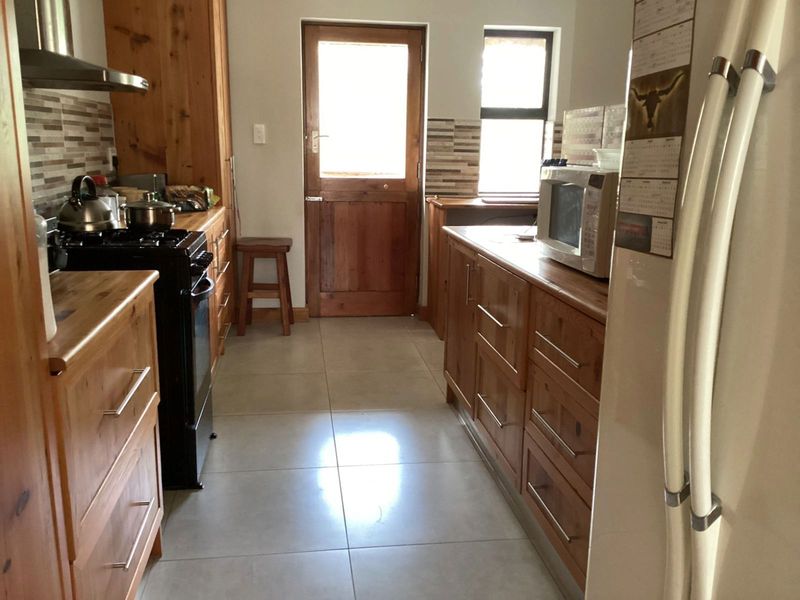 House For Sale in Albertinia Central - Photo 10