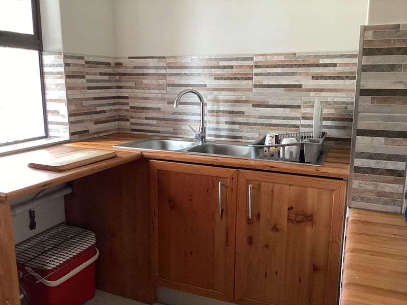 House For Sale in Albertinia Central - Photo 9