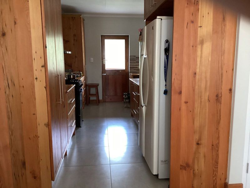 House For Sale in Albertinia Central - Photo 7