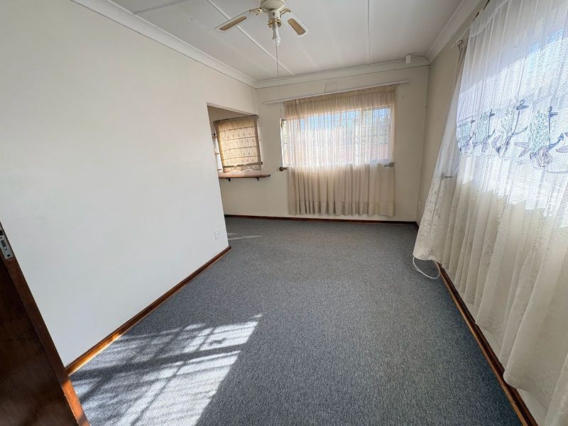 House For Sale in Northview - Photo 10