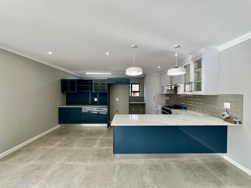 House For Sale in Fraaiuitsig - Photo 5