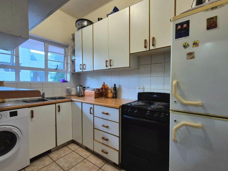 Apartment For Sale in Rosebank - Photo 10