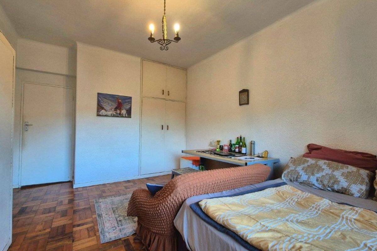 Apartment For Sale in Rosebank - Photo 3