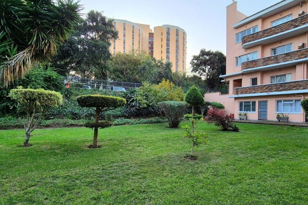 Apartment For Sale in Rosebank - Photo 2