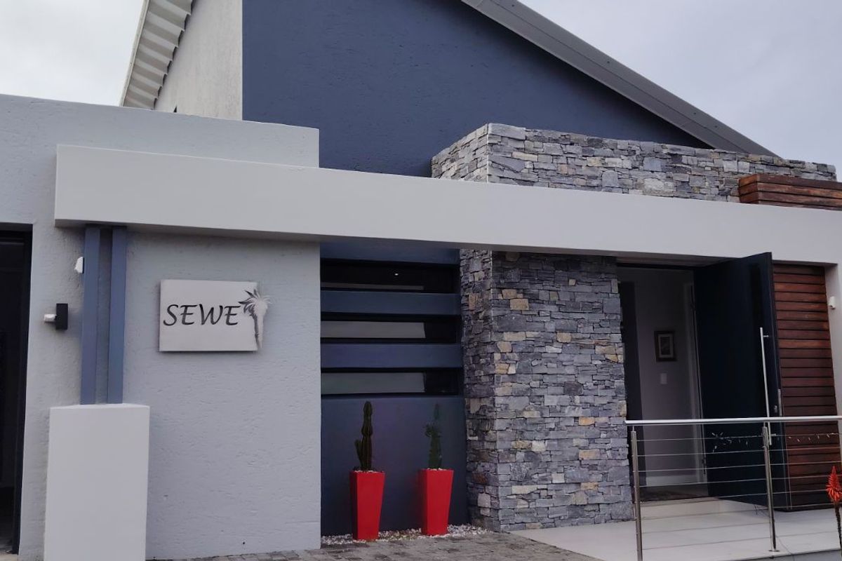 House For Sale in Village On Sea - Photo 2