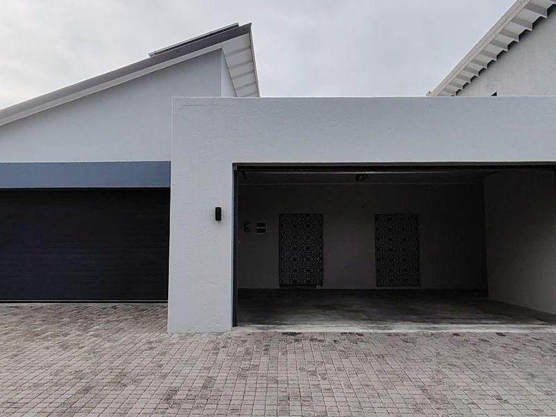 House For Sale in Village On Sea - Photo 3
