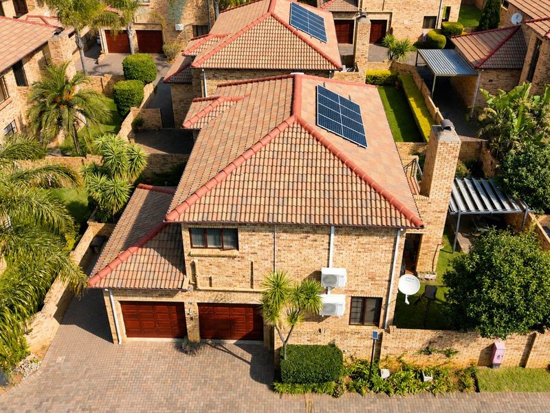 Townhouse For Sale in Willowbrook - Photo 1