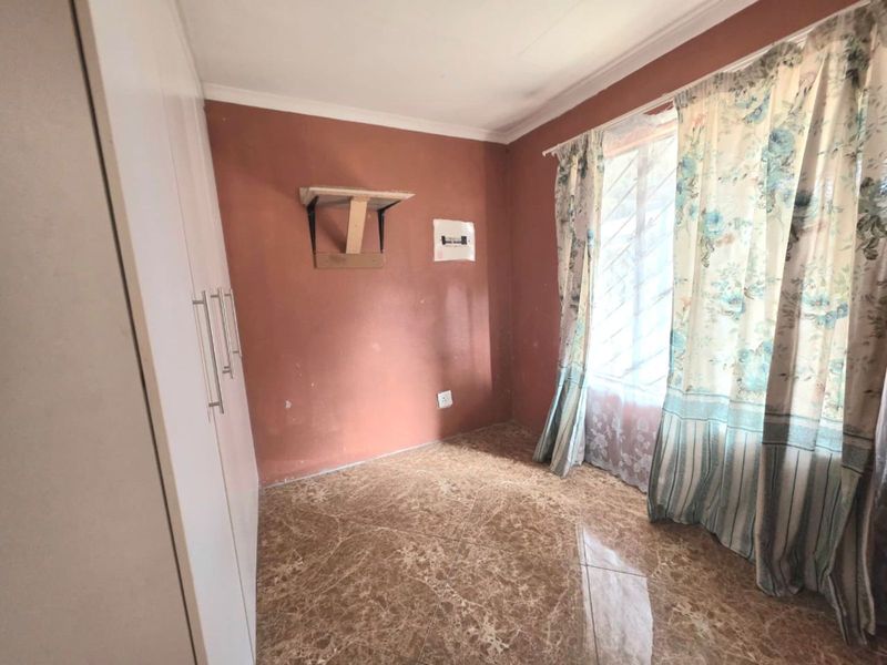 House For Sale in Soshanguve Ext - Photo 10