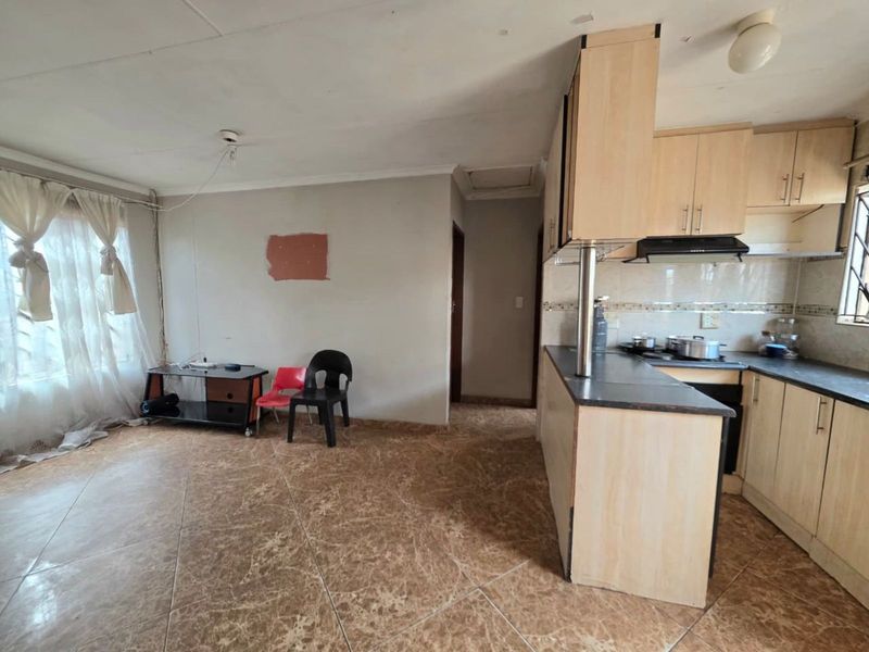 House For Sale in Soshanguve Ext - Photo 8