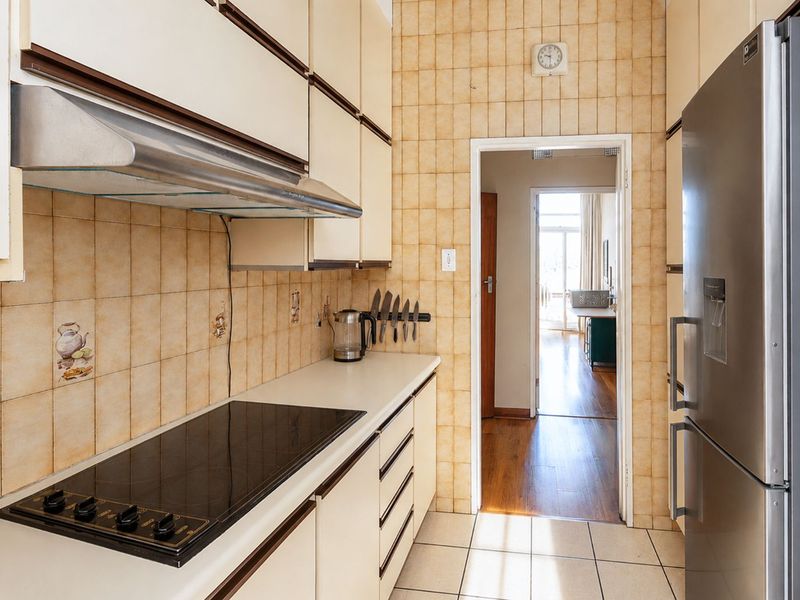 Apartment For Sale in Killarney - Photo 9