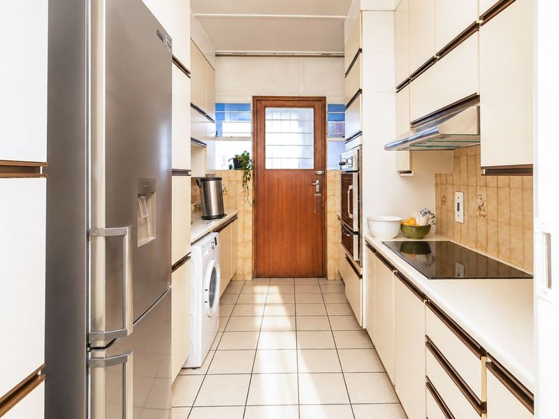 Apartment For Sale in Killarney - Photo 7