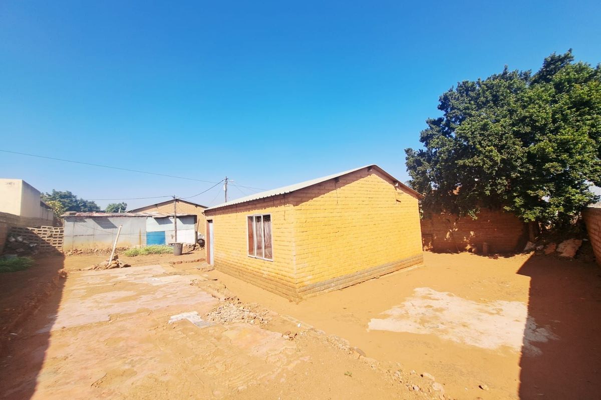House For Sale in Mamelodi East - Photo 4