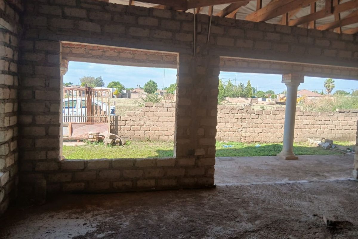 House For Sale in Hammanskraal Central - Photo 3