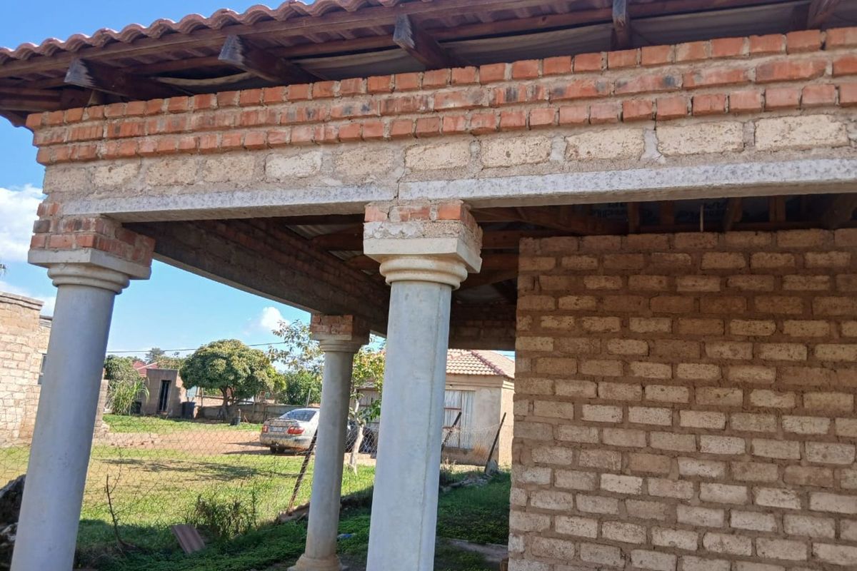 House For Sale in Hammanskraal Central - Photo 2