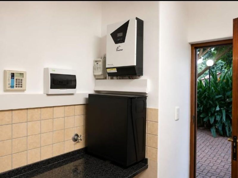 House For Sale in Thornhill - Photo 3