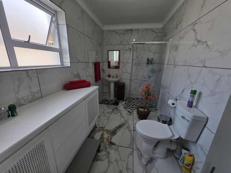 House For Sale in Gordons Bay Village - Photo 5