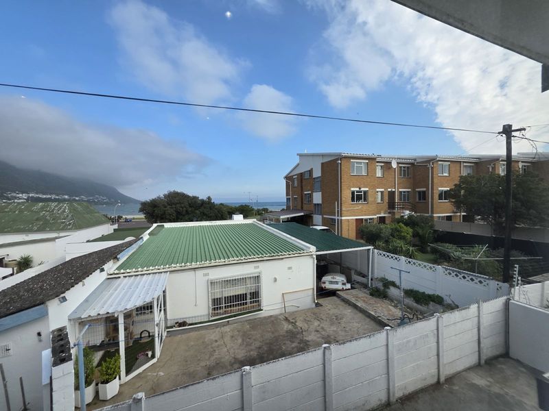 House For Sale in Gordons Bay Village - Photo 8
