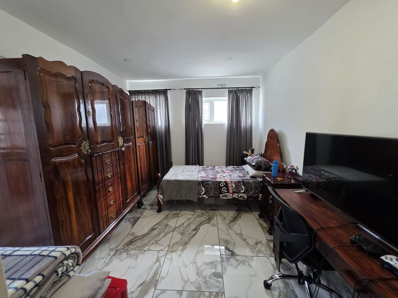 House For Sale in Gordons Bay Village - Photo 6
