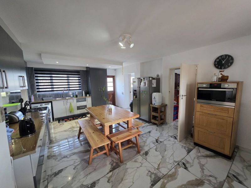 House For Sale in Gordons Bay Village - Photo 2