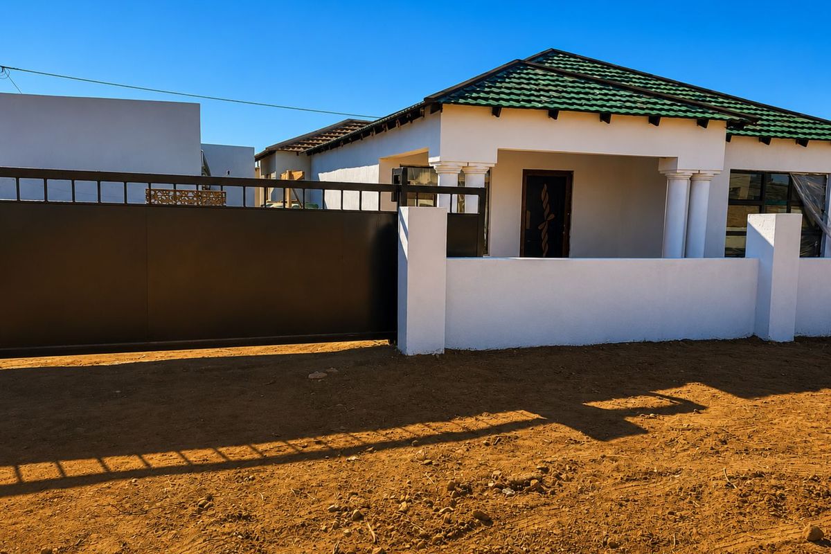 House For Sale in Mankweng - Photo 3