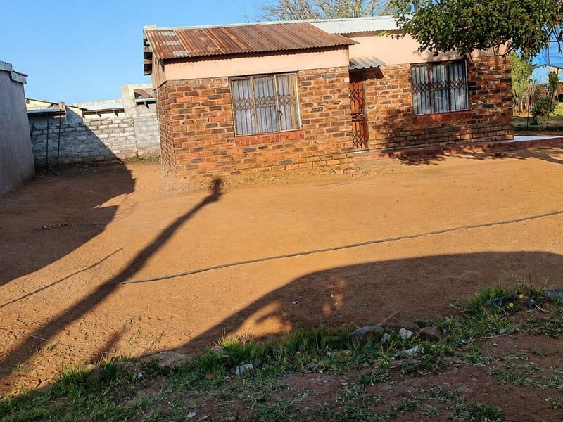 House For Sale in Polokwane Ext 71 - Photo 3