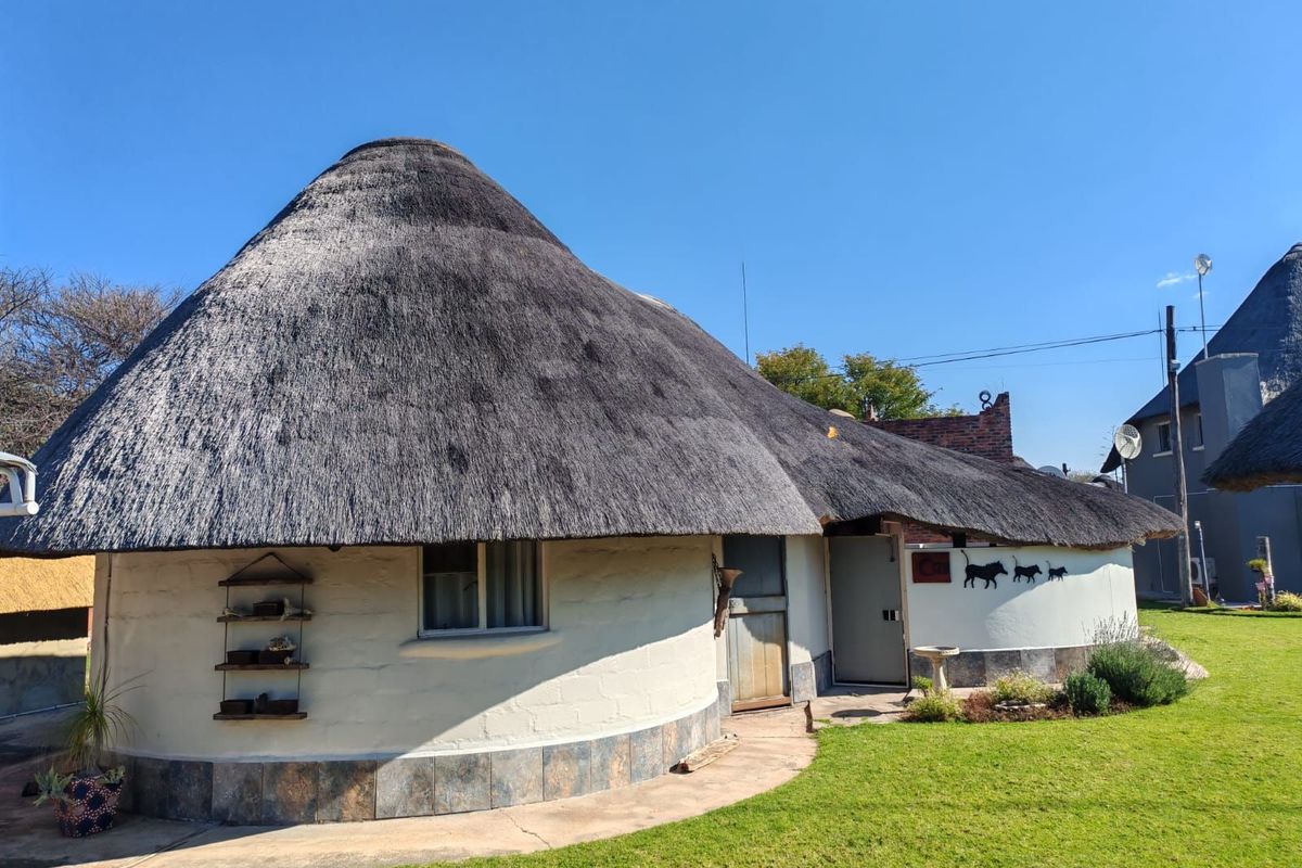 House For Sale in Constantia Resort - Photo 2