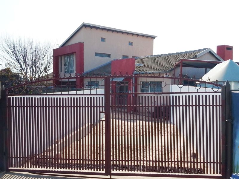 House To Rent in Vosloorus - Photo 1