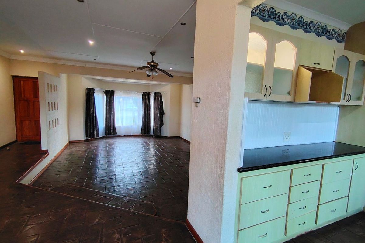 House For Sale in Dana Bay - Photo 3