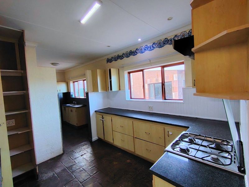 House For Sale in Dana Bay - Photo 4