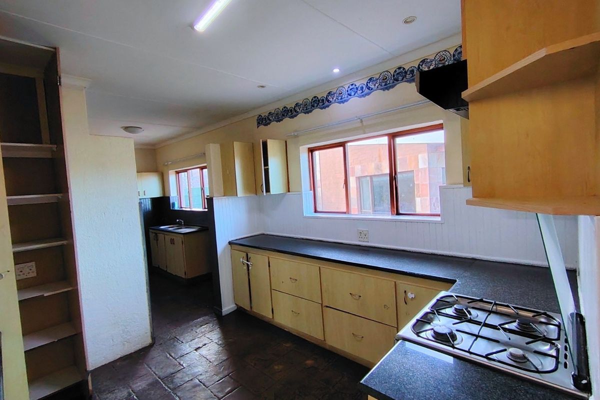 House For Sale in Dana Bay - Photo 4