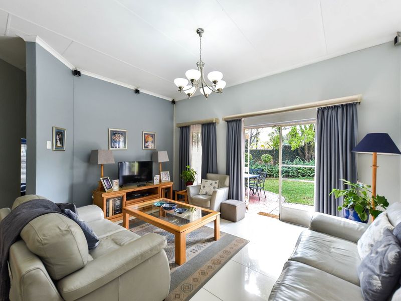 House For Sale in Faerie Glen - Photo 3
