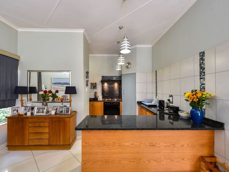 House For Sale in Faerie Glen - Photo 9