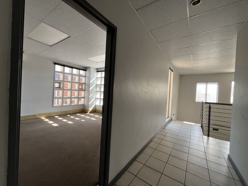 Industrial To Rent in Randjespark - Photo 10