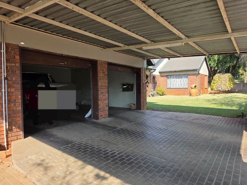House For Sale in Theresapark - Photo 3